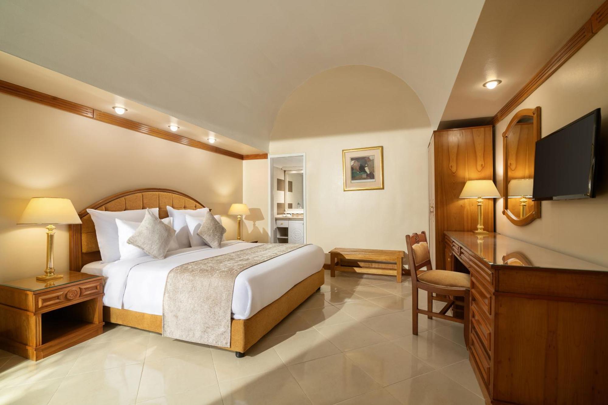 Jaz Pyramids Resort Kafr Ghatati Esterno foto