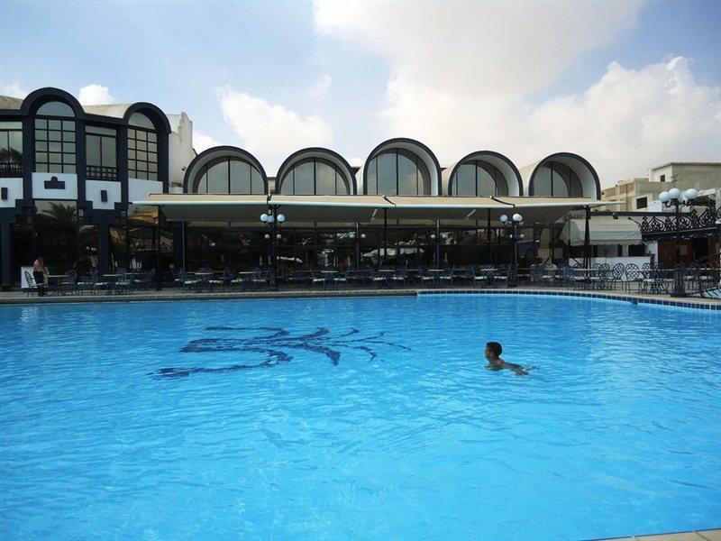 Jaz Pyramids Resort Kafr Ghatati Esterno foto