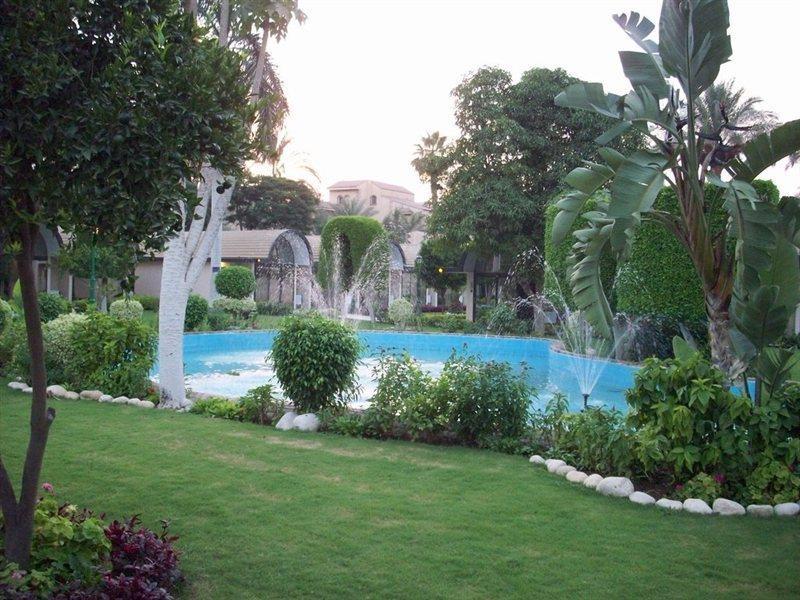 Jaz Pyramids Resort Kafr Ghatati Esterno foto