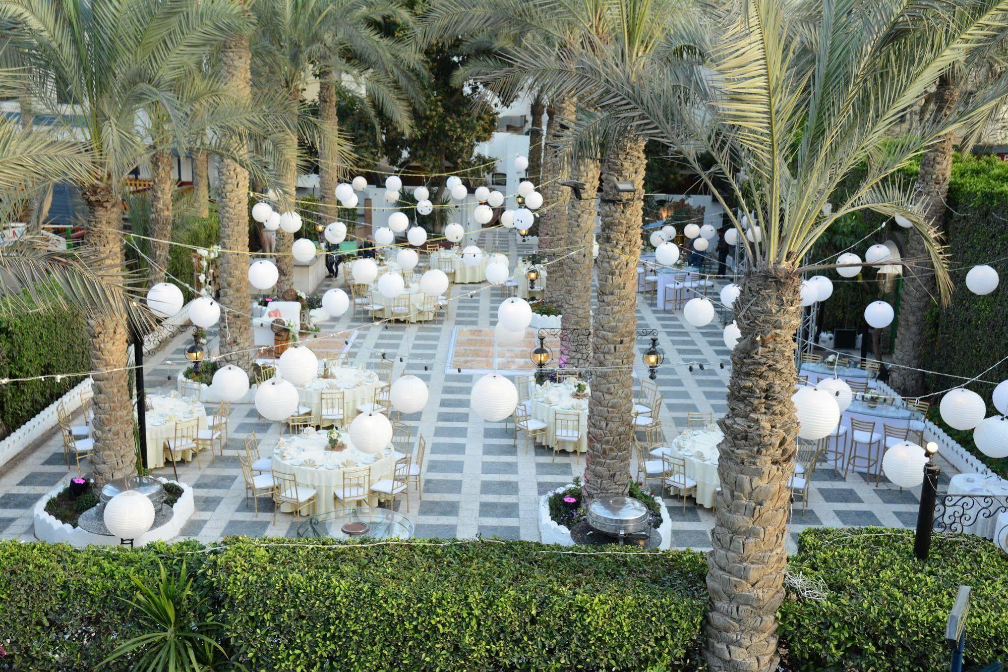 Jaz Pyramids Resort Kafr Ghatati Esterno foto