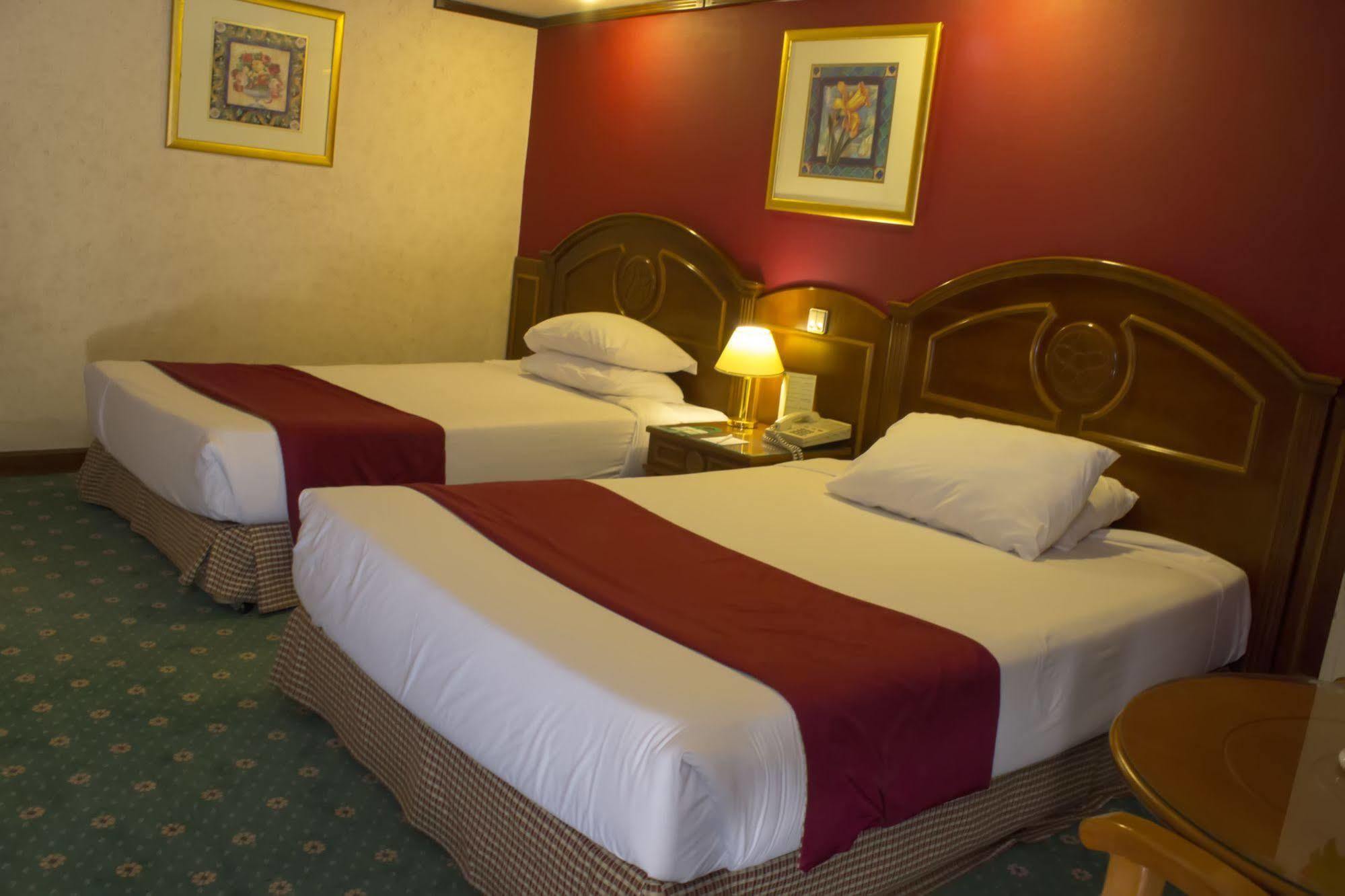 Jaz Pyramids Resort Kafr Ghatati Esterno foto